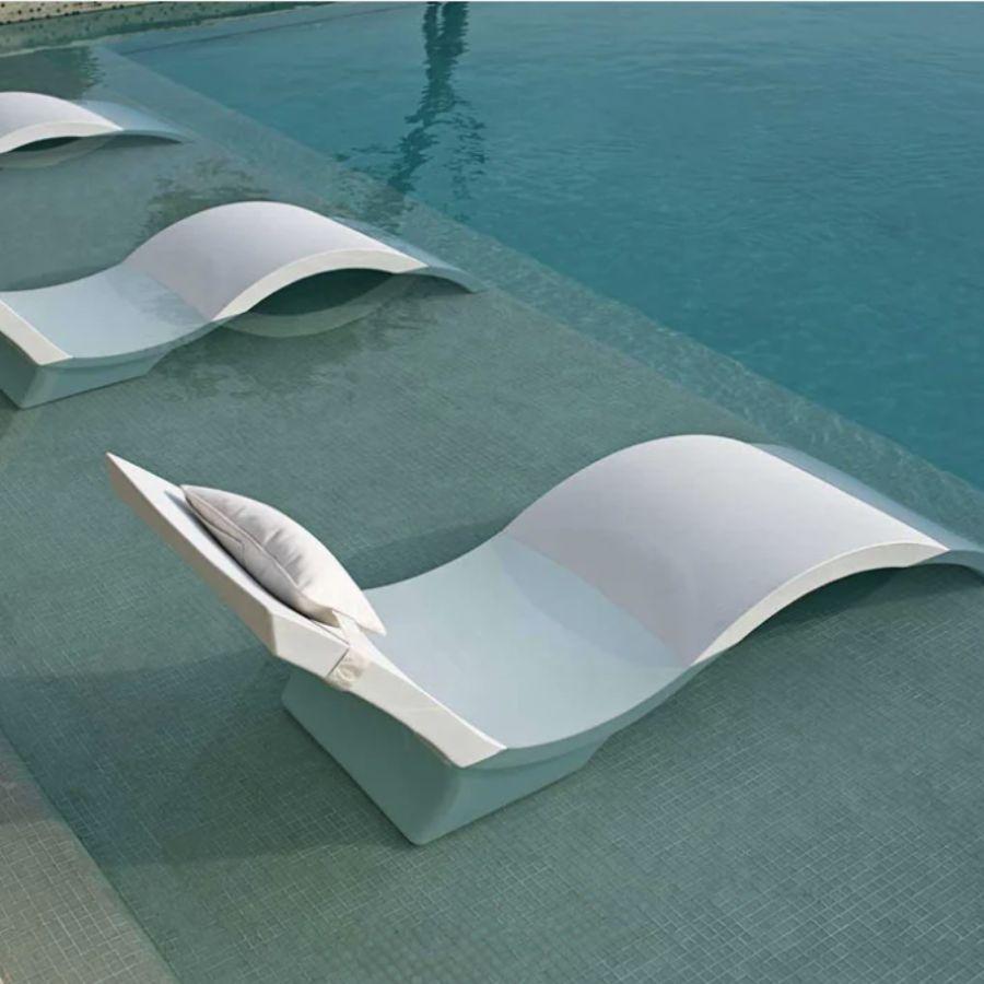 Ledge Lounger Signature Chaise Lounger